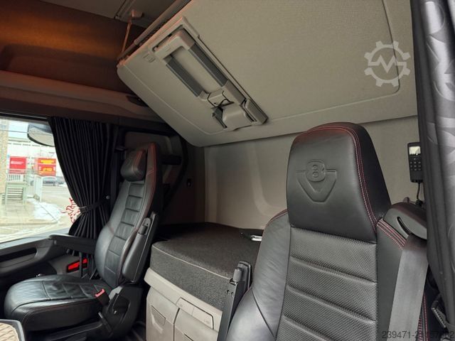 Standard SZM SCANIA R520 V8 2x Tank Retarder ACC Leder