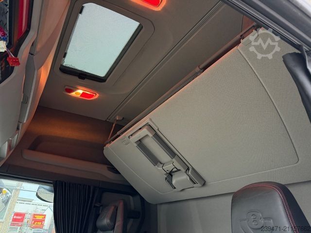 Standard SZM SCANIA R520 V8 2x Tank Retarder ACC Leder