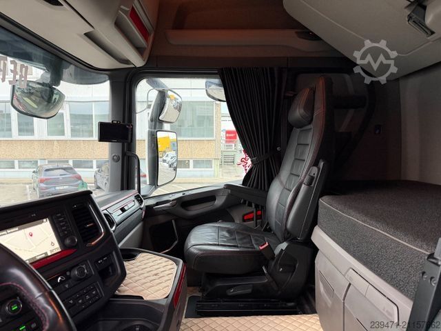 Standard SZM SCANIA R520 V8 2x Tank Retarder ACC Leder