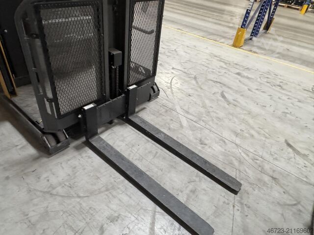 Elektrischer Hochregal-Kommissionierer CATERPILLAR NOH12PH