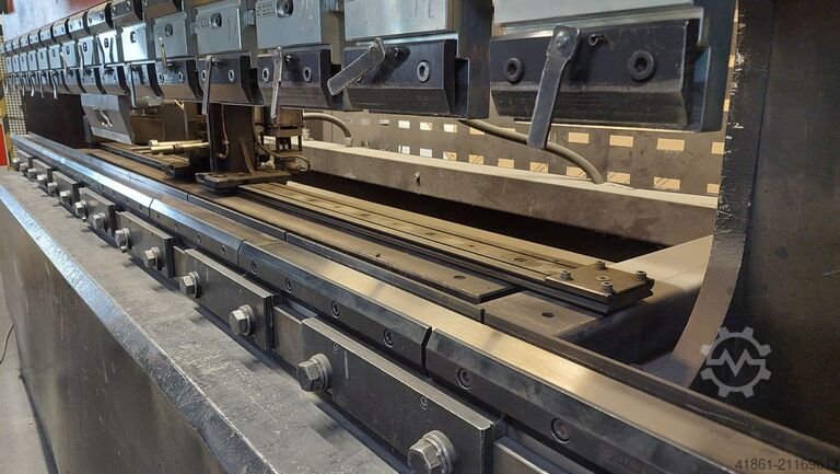 Hydr. CNC Abkantpresse AMADA ITPS 100-30