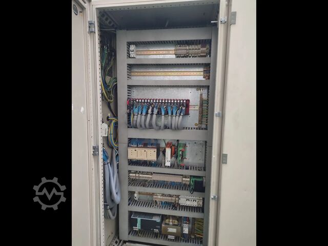 Gebrauchte Blasformmaschine HDPE für 10 L 300 Fl/h UNILOY MILACRON HMS 10/D