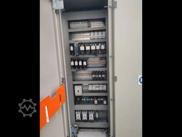 Gebrauchte Blasformmaschine HDPE für 10 L 300 Fl/h UNILOY MILACRON HMS 10/D