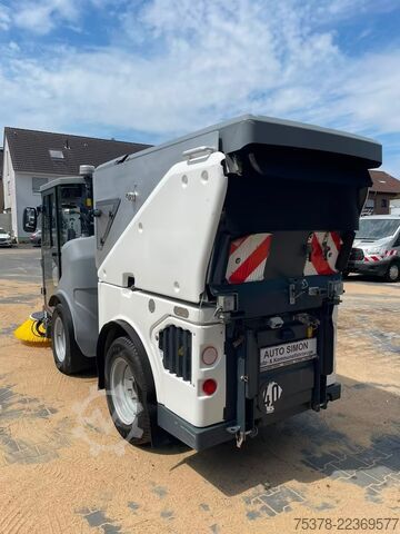 Public utility vehicle Hako Hako Citymaster 1650 4x4 Kehrm. Service