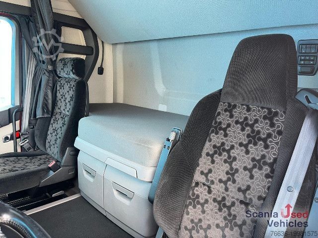 Standard tractor unit Scania R 410 A4x2NA RETARDER NAVI