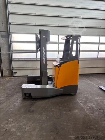 Four-way reachtrucks Jungheinrich ETV-Q25