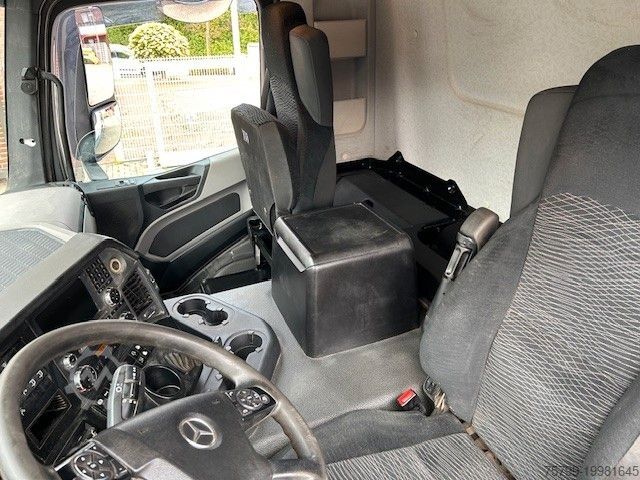 Skip truck MERCEDES-BENZ 2543 Antos MEILLER Absetzer + Lift-Lenkachse