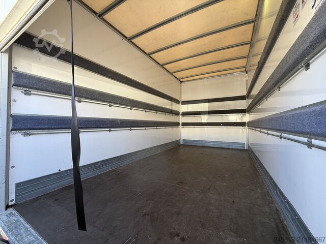 Transporter mit Koffer Iveco daily 35-160