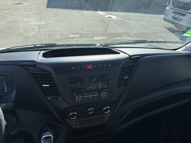 Transporter mit Koffer Iveco daily 35-160