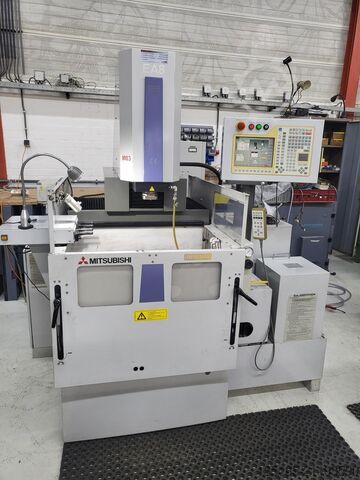 Senkerodiermaschine Mitsubishi EA8