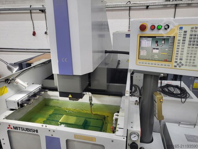 Senkerodiermaschine Mitsubishi EA8