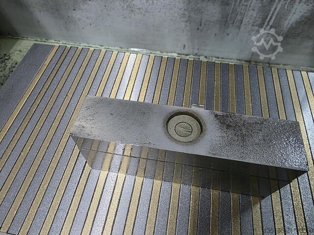 Die-sinking edm Mitsubishi EA8