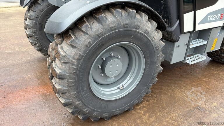 Teleskoplader Liebherr T42-7S (INCL BUCKET / BE MACHINE / LIKE NEW / 7...