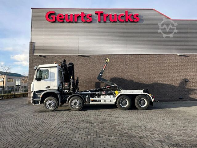 Hakenarmsystem Mercedes-Benz AROCS 4148 8X4 MET MULTILIFT ULT T 21 S51 HAAKA...