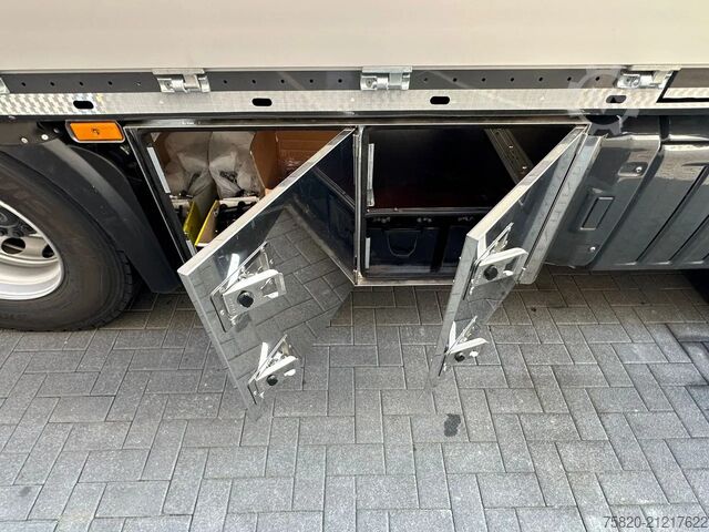 Kranwagen Mercedes-Benz Arocs 3251 8X2 + HMF 7020-K7 FJ 1400-K6 KRAAN/K...