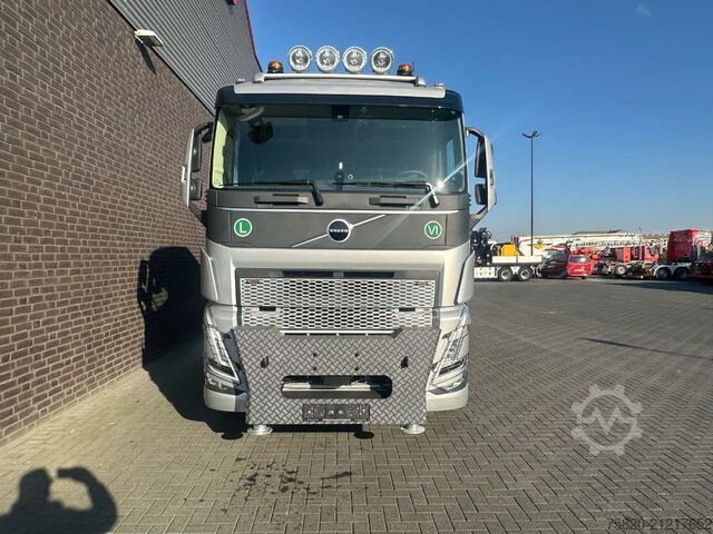 Kranwagen Volvo FH 500 8X4 RF-RT40G  FASSI F1450R.2.8 + JIB L82...