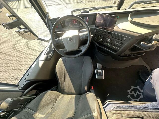 Kranwagen Volvo FH 500 8X4 RF-RT40G  FASSI F1450R.2.8 + JIB L82...