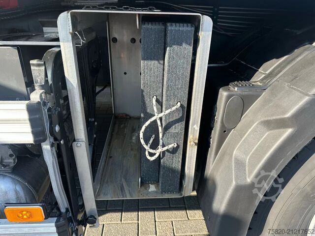 Kranwagen Volvo FH 500 8X4 RF-RT40G  FASSI F1450R.2.8 + JIB L82...