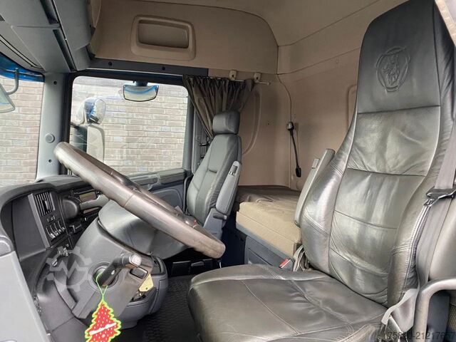 Kranwagen Scania R560 V8 8X2 TREKKER/BAKWAGEN + HIAB 477E-8 HIPR...