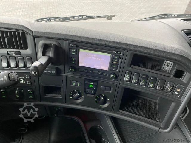 Kranwagen Scania R560 V8 8X2 TREKKER/BAKWAGEN + HIAB 477E-8 HIPR...