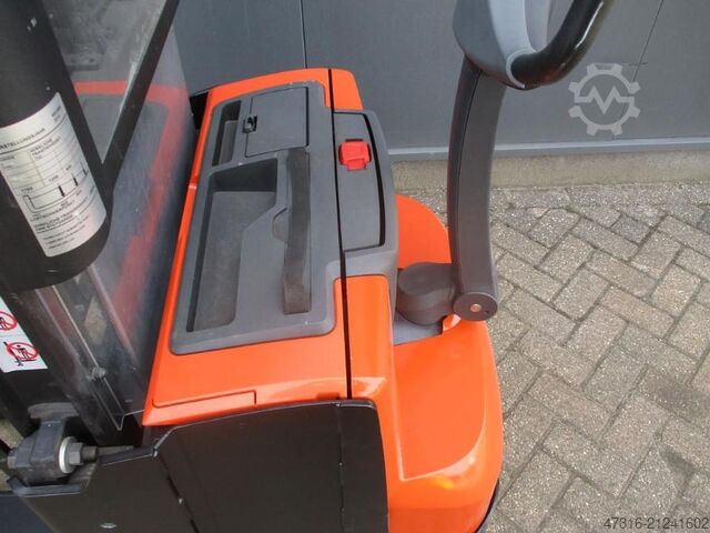 Hochhubwagen BT SWE 200D