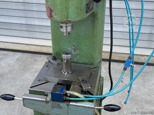 Hydraulic press MÜLLER TCE 2.1.1