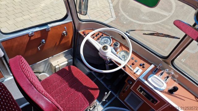 Motor coach SETRA Kässbohrer Setra S 6, S 7, S 9 , S 10Oldtimerbus