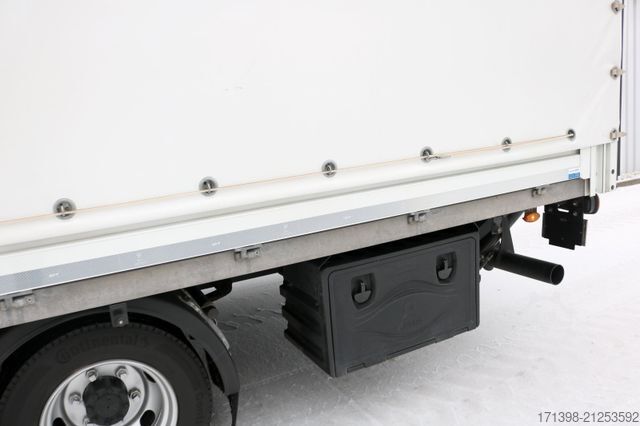 Curtain sider van FUSO 7C18 Prits./Plane + LBW + Klima EURO6e nur 52tkm