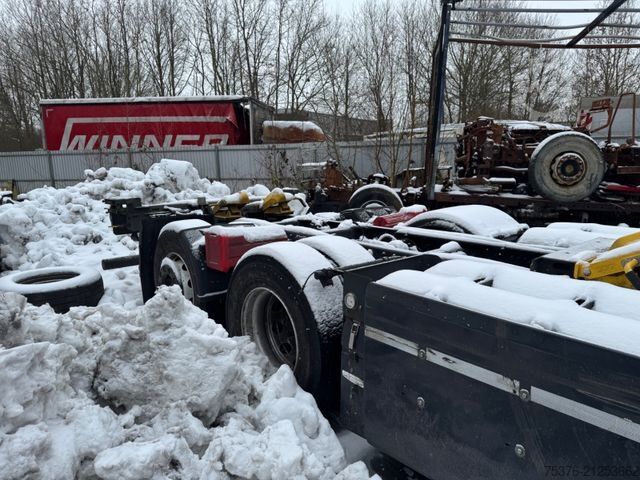 Swap body truck IVECO IVECO S-Way AS 260 damaged Intarder