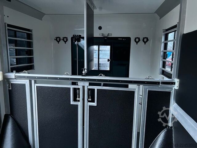 Livestock transporter RENAULT Master STX 5 Sitzer  Standard Nur 4102 KM