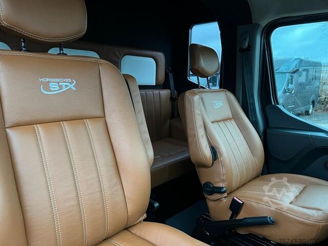 Livestock transporter RENAULT Master STX 5 Sitzer  Standard Nur 4102 KM