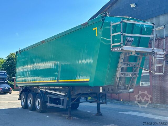 Tipper semitrailer SCHMITZ CARGOBULL SKI 24 SL 9.6 Alu Liftachse 50m³3xvorhanden