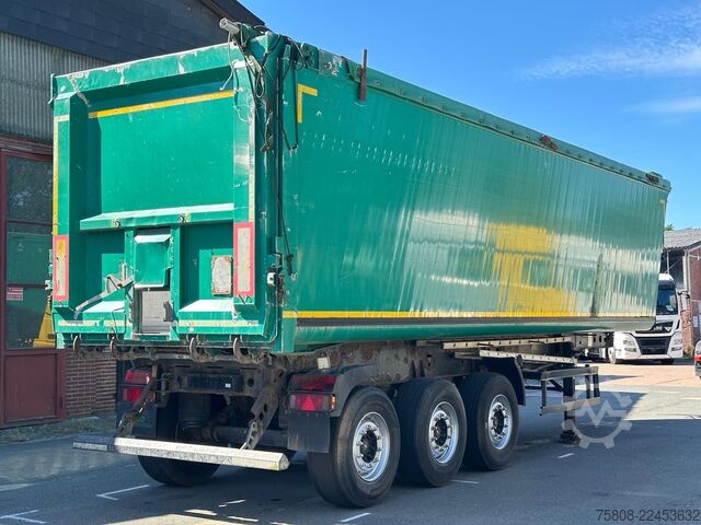 Tipper semitrailer SCHMITZ CARGOBULL SKI 24 SL 9.6 Alu Liftachse 50m³3xvorhanden