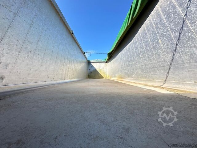 Tipper semitrailer SCHMITZ CARGOBULL SKI 24 SL 9.6 Alu Liftachse 50m³3xvorhanden