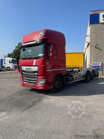 Wechselfahrgestell LKW DAF XF 530 FAN 6X2 trasporto containers