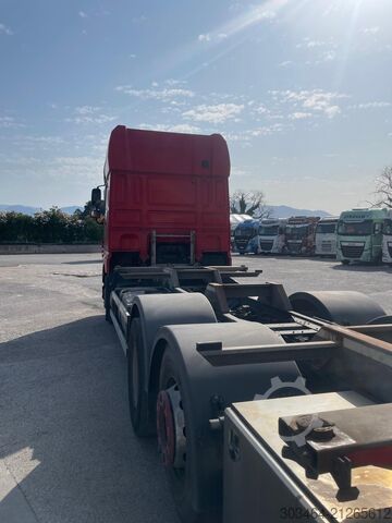 Wechselfahrgestell LKW DAF XF 530 FAN 6X2 trasporto containers