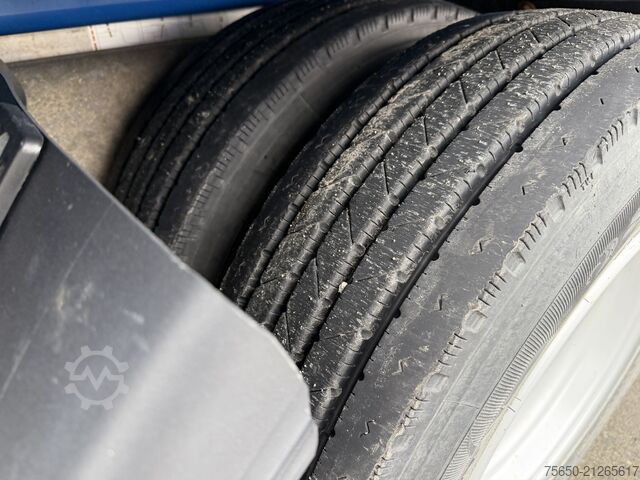 Dreiseitenkipper Anhänger  18 k  18 t Tandemkipper- Tieflader, BreitbereiftWenig Benutzt