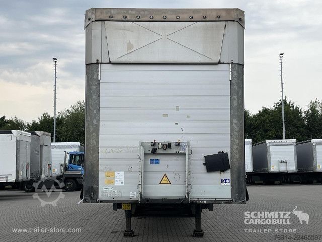 Auflieger mit Pritsche & Plane Schmitz Cargobull Curtainsider Mega Getränke