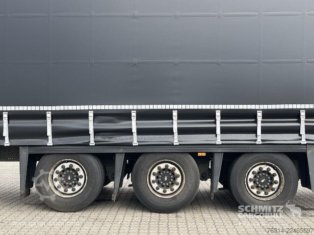 Auflieger mit Pritsche & Plane Schmitz Cargobull Curtainsider Mega Getränke