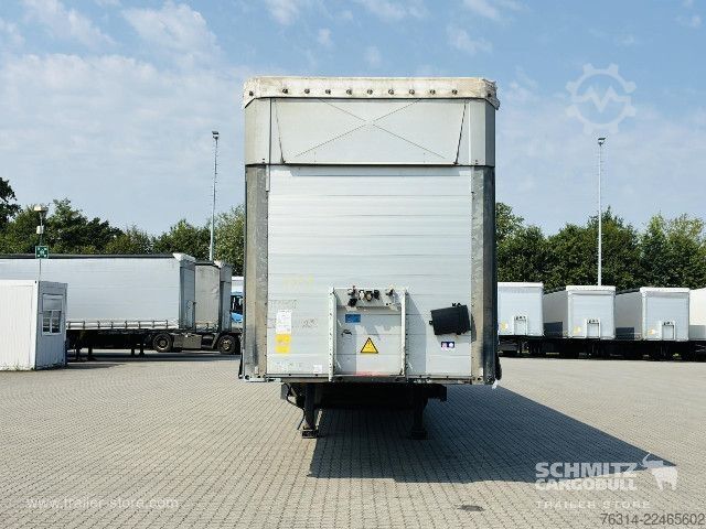 Auflieger mit Pritsche & Plane Schmitz Cargobull Curtainsider Mega Getränke