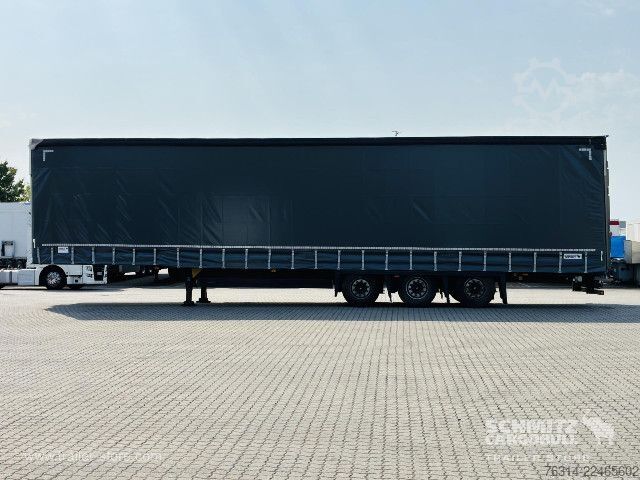 Auflieger mit Pritsche & Plane Schmitz Cargobull Curtainsider Mega Getränke