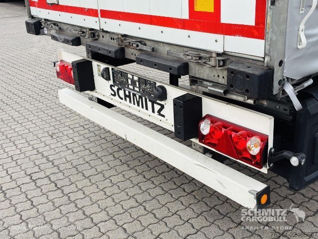Auflieger mit Pritsche & Plane Schmitz Cargobull Curtainsider Standard Getränke