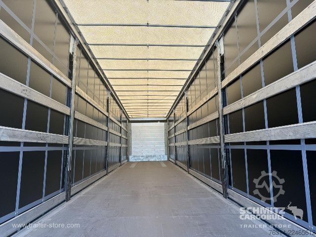 Auflieger mit Pritsche & Plane Schmitz Cargobull Curtainsider Standard Getränke