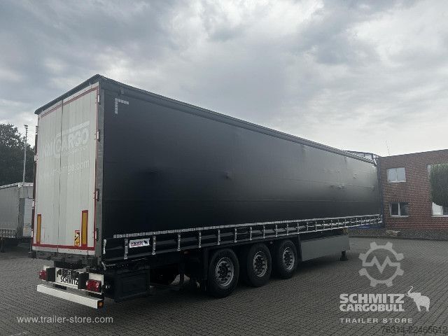 Auflieger mit Pritsche & Plane Schmitz Cargobull Curtainsider Standard Getränke