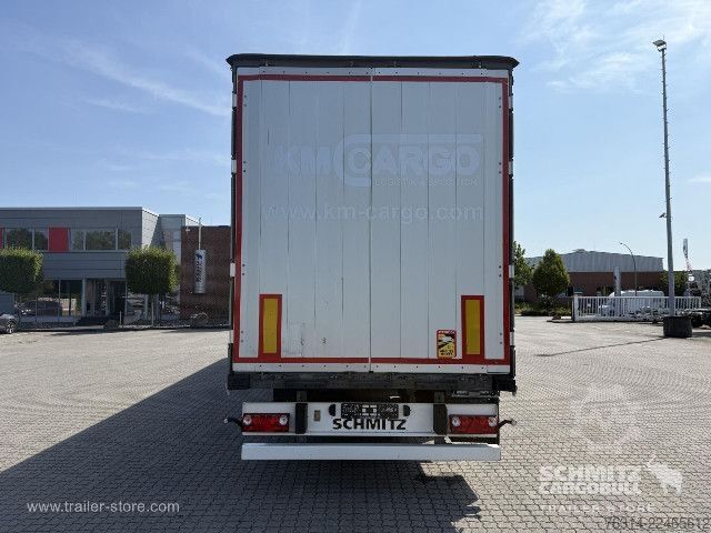 Auflieger mit Pritsche & Plane Schmitz Cargobull Curtainsider Standard Getränke
