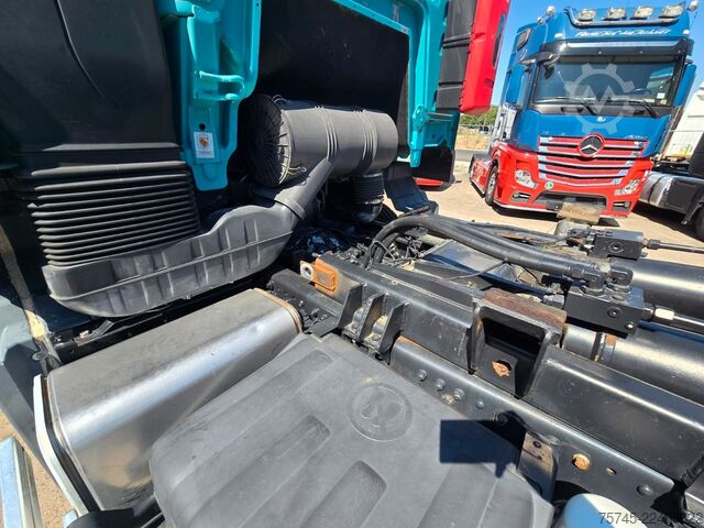 Roll-off tipper truck MAN TGA 26.440 * ABROLLKIPPER * BLATT * KLIMA *
