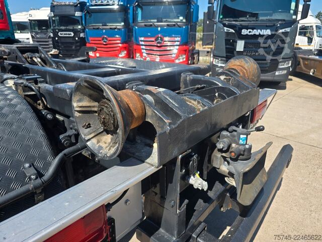 Roll-off tipper truck MAN TGA 26.440 * ABROLLKIPPER * BLATT * KLIMA *