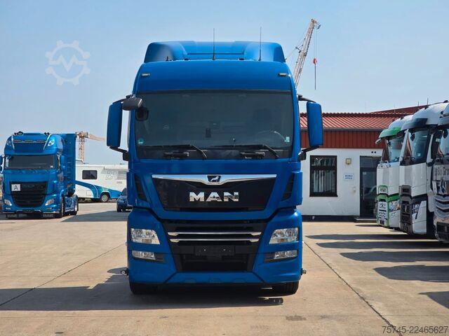 Standard tractor unit MAN TGX 18.510 *ACC*2X TANK * RETARDER*1.HAND