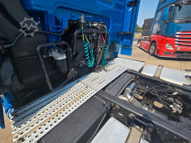 Standard tractor unit MAN TGX 18.510 *ACC*2X TANK * RETARDER*1.HAND