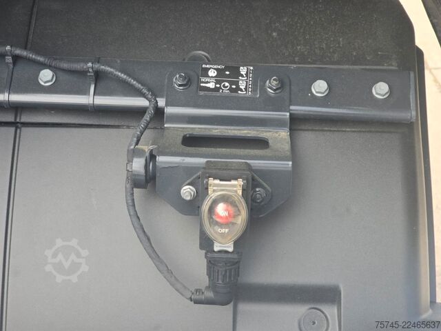 Standard tractor unit IVECO S-WAY 530 * RETARDER * 2 X TANK * ACC * WENIG KM
